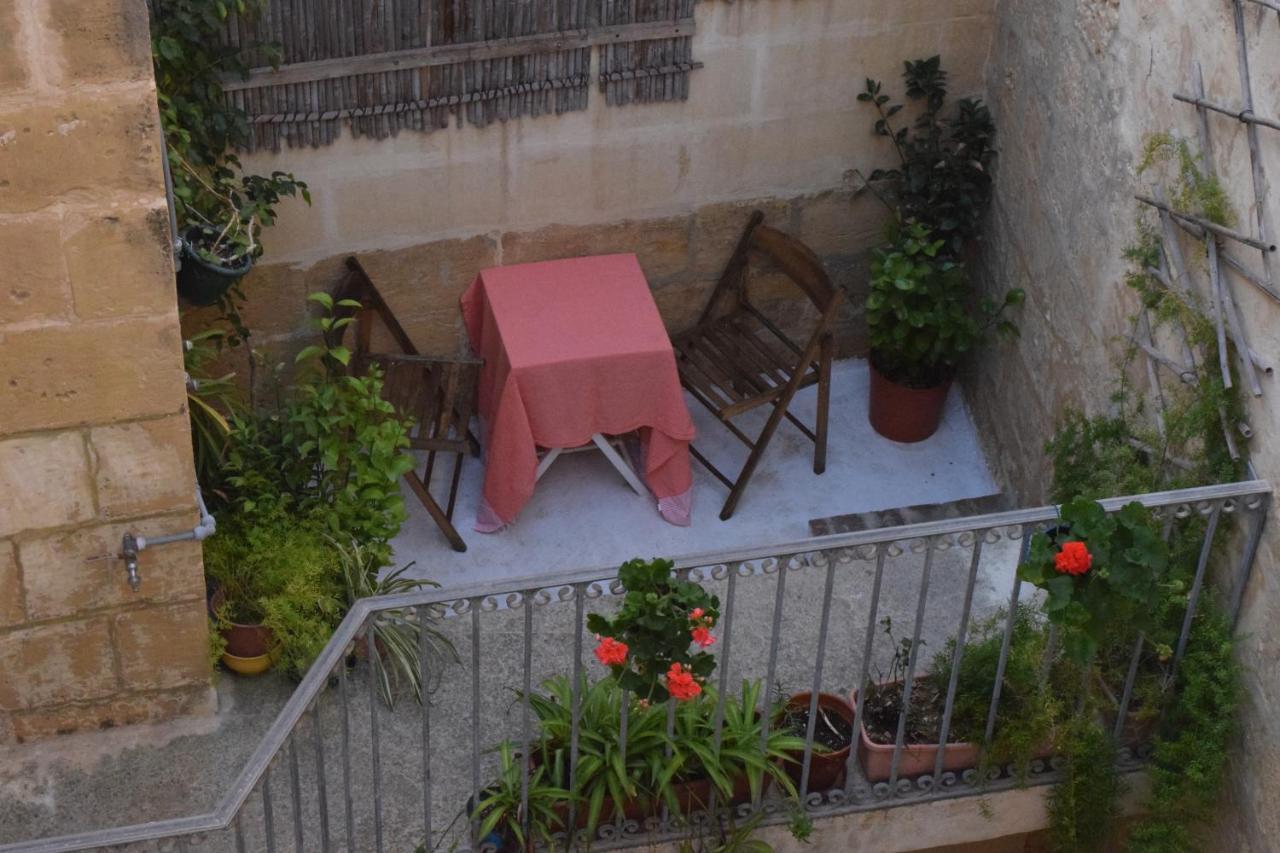 Maria Townhouse Heart Of Victoria B&B Ngoại thất bức ảnh