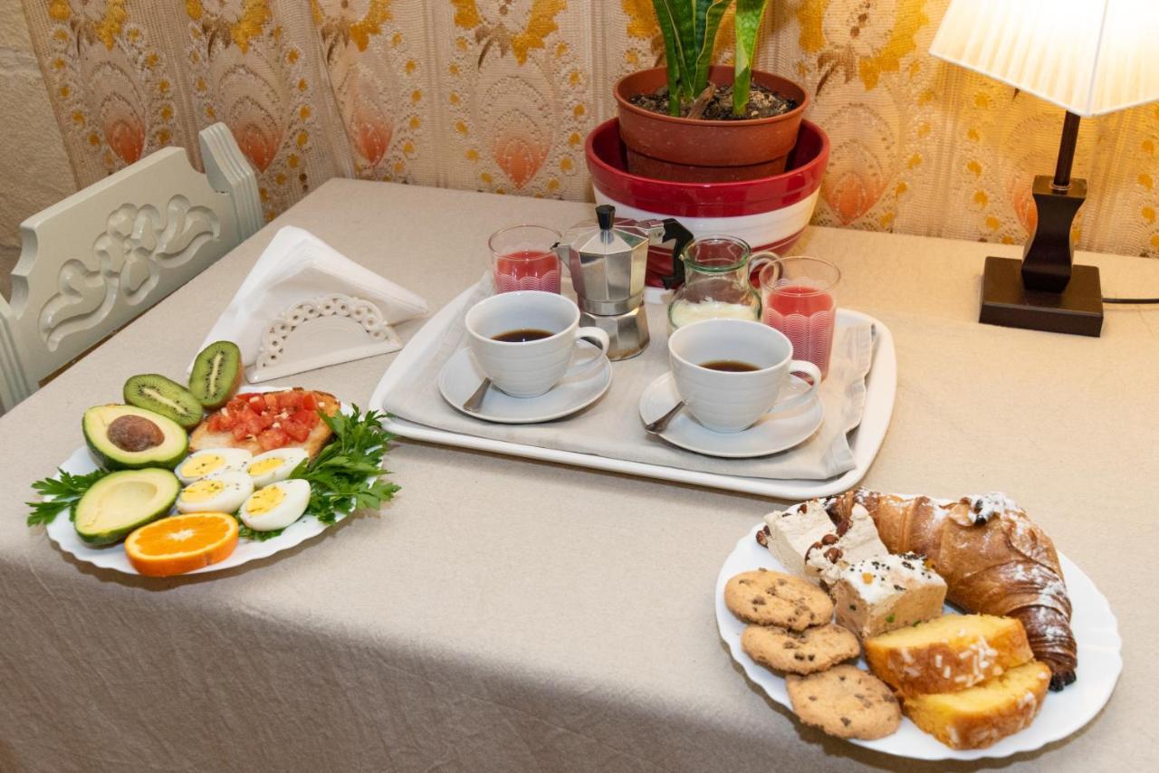 Maria Townhouse Heart Of Victoria B&B Ngoại thất bức ảnh