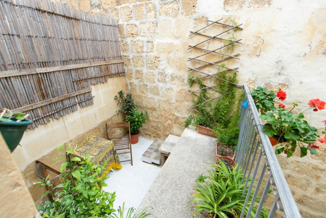 Maria Townhouse Heart Of Victoria B&B Ngoại thất bức ảnh