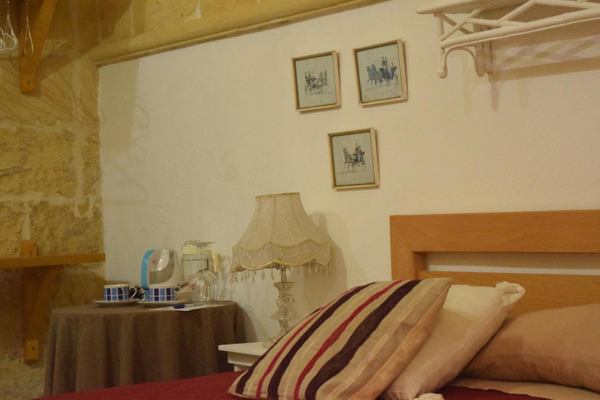 Maria Townhouse Heart Of Victoria B&B Ngoại thất bức ảnh